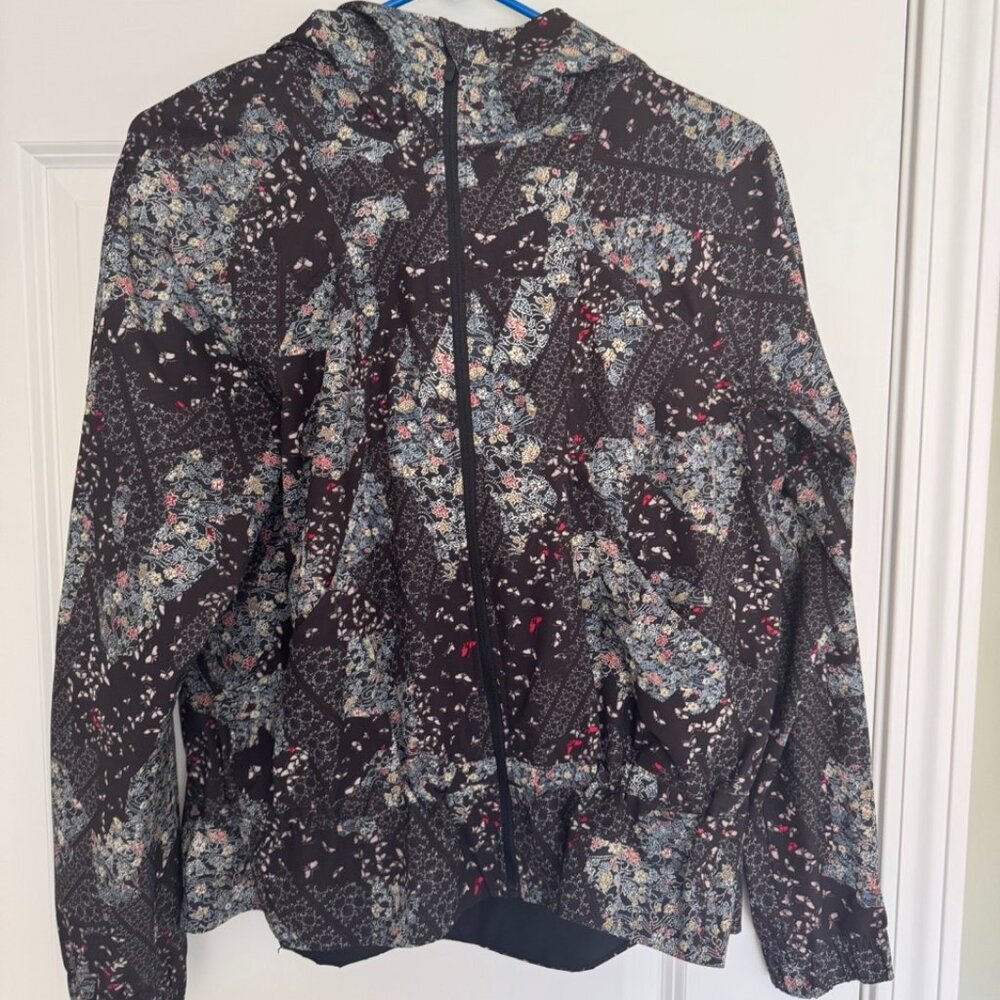 Lululemon Windbreaker
